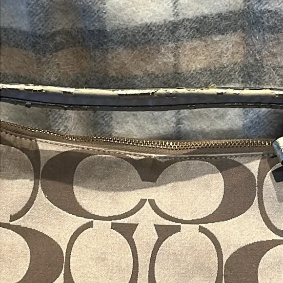 Coach Poppy Gold Bag - Picture 3 of 12